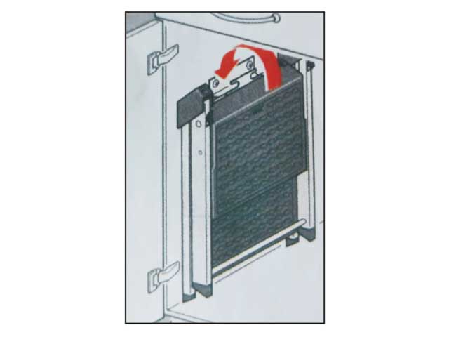 Escalera pleglable con soporte bajo mesada