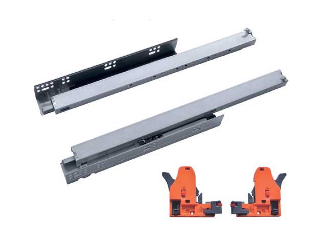Guía oculta Soft Closing con sistema sincrónico y regulación 3D. Extensión total. Capacidad de carga 40 kg.